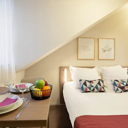 Appart'city Confort Centre 3* ריימס