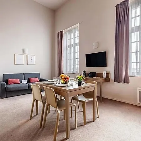 Appart'city Confort Centre Aparthotel 3*