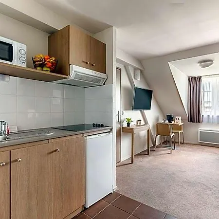 Appart'city Confort Centre Aparthotel 3*