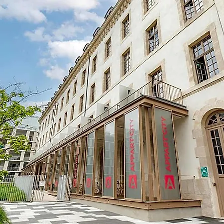 Appart'city Confort Centre 3* Reims