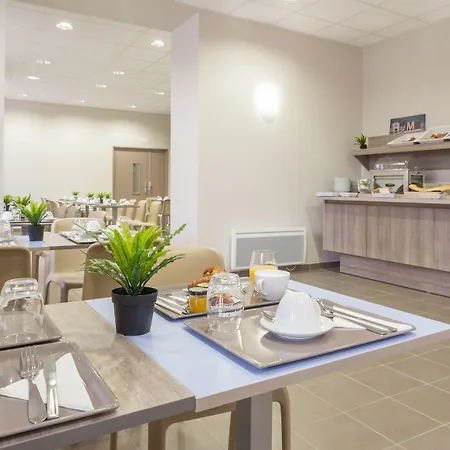Appart'city Confort Centre Aparthotel 3*